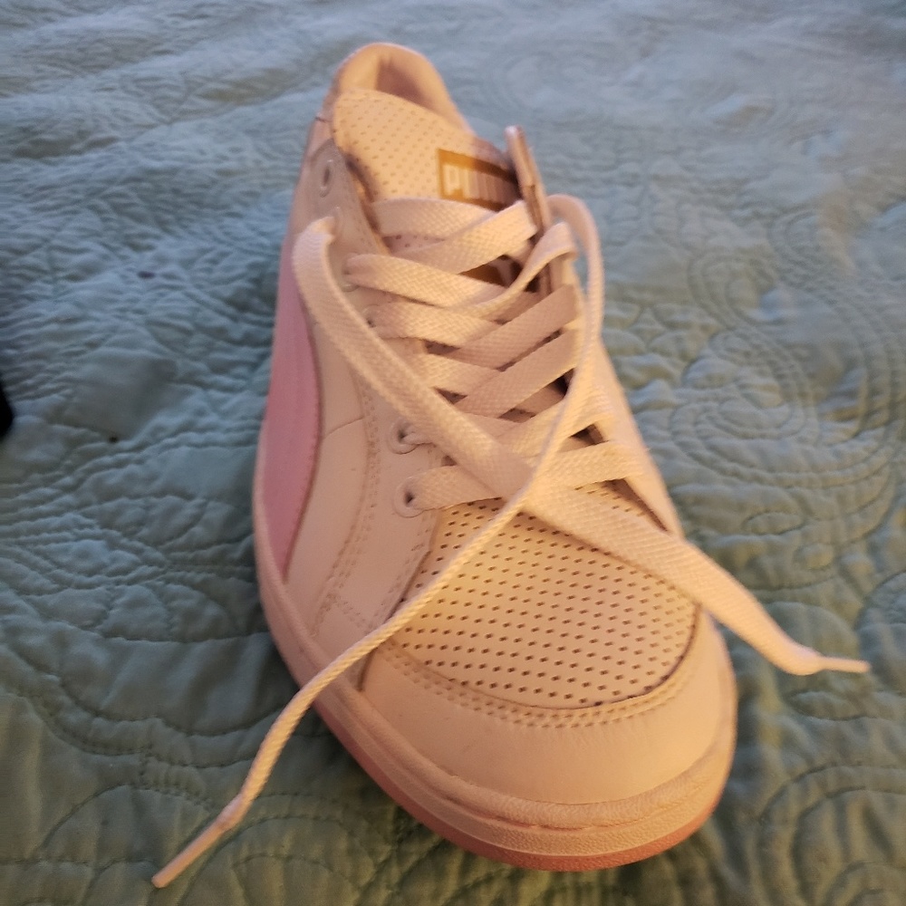 Pumas - Picture 2 of 2